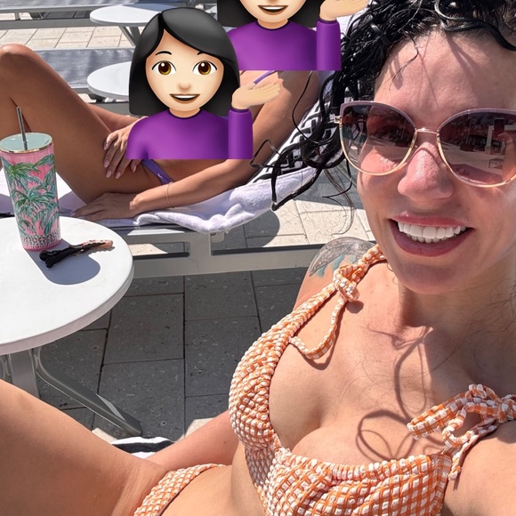 Bikini - Picture 5 of 5